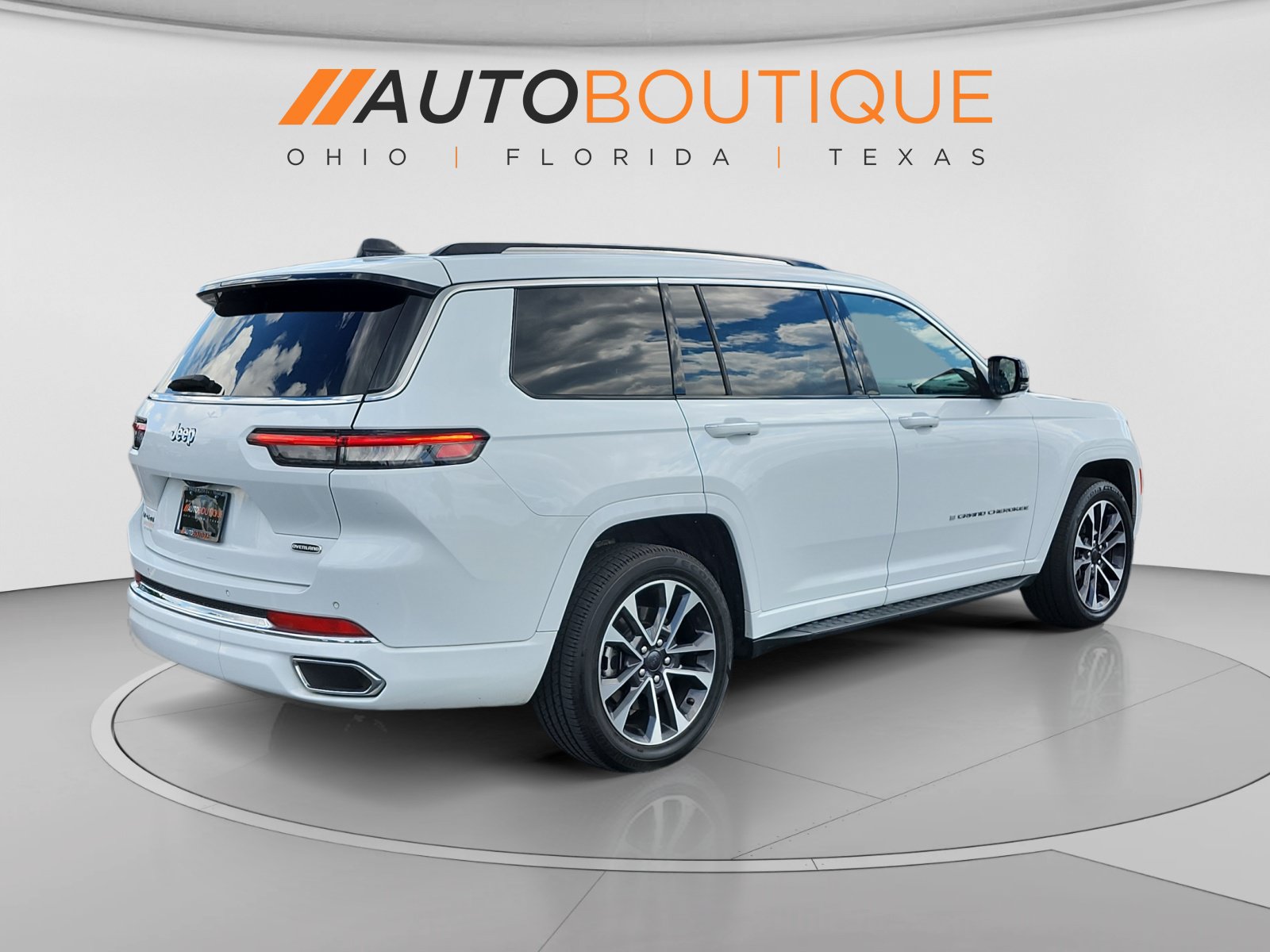 Used 2023 Jeep Grand Cherokee L Overland AWD/4WD image 5