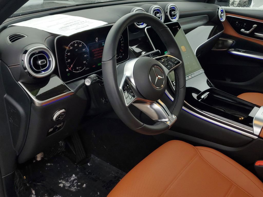 Used 2025 Mercedes-Benz GLC 350e image 9