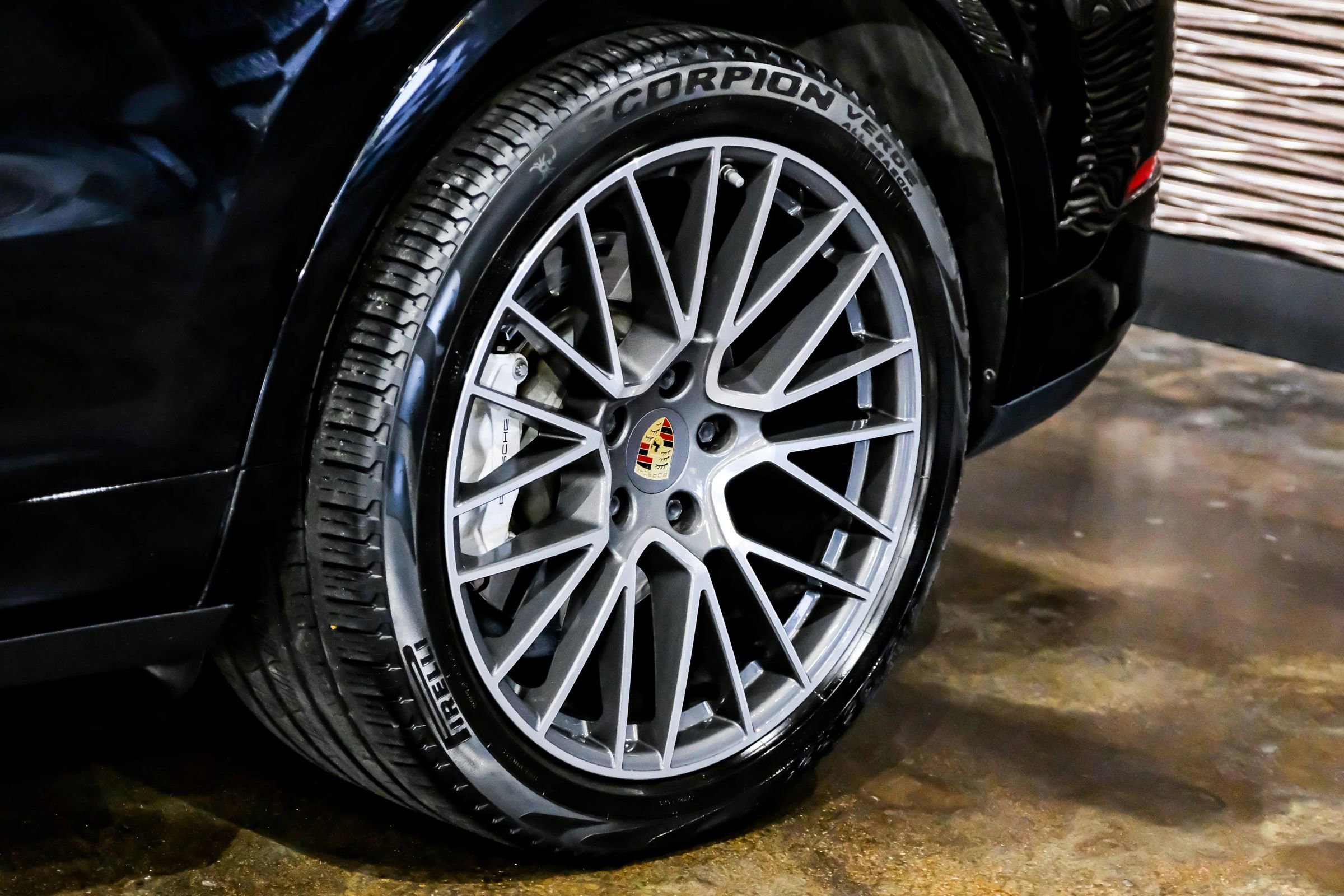 Used 2020 Porsche Cayenne S image 52