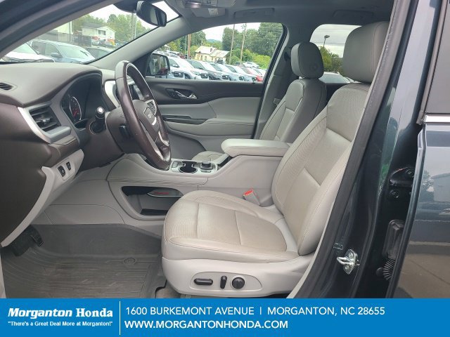 Used 2020 GMC Acadia SLT w/ LPO, Floor Liner Package FWD image 12