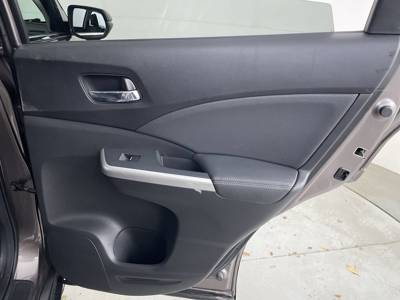 Used 2015 Honda CR-V Touring image 24
