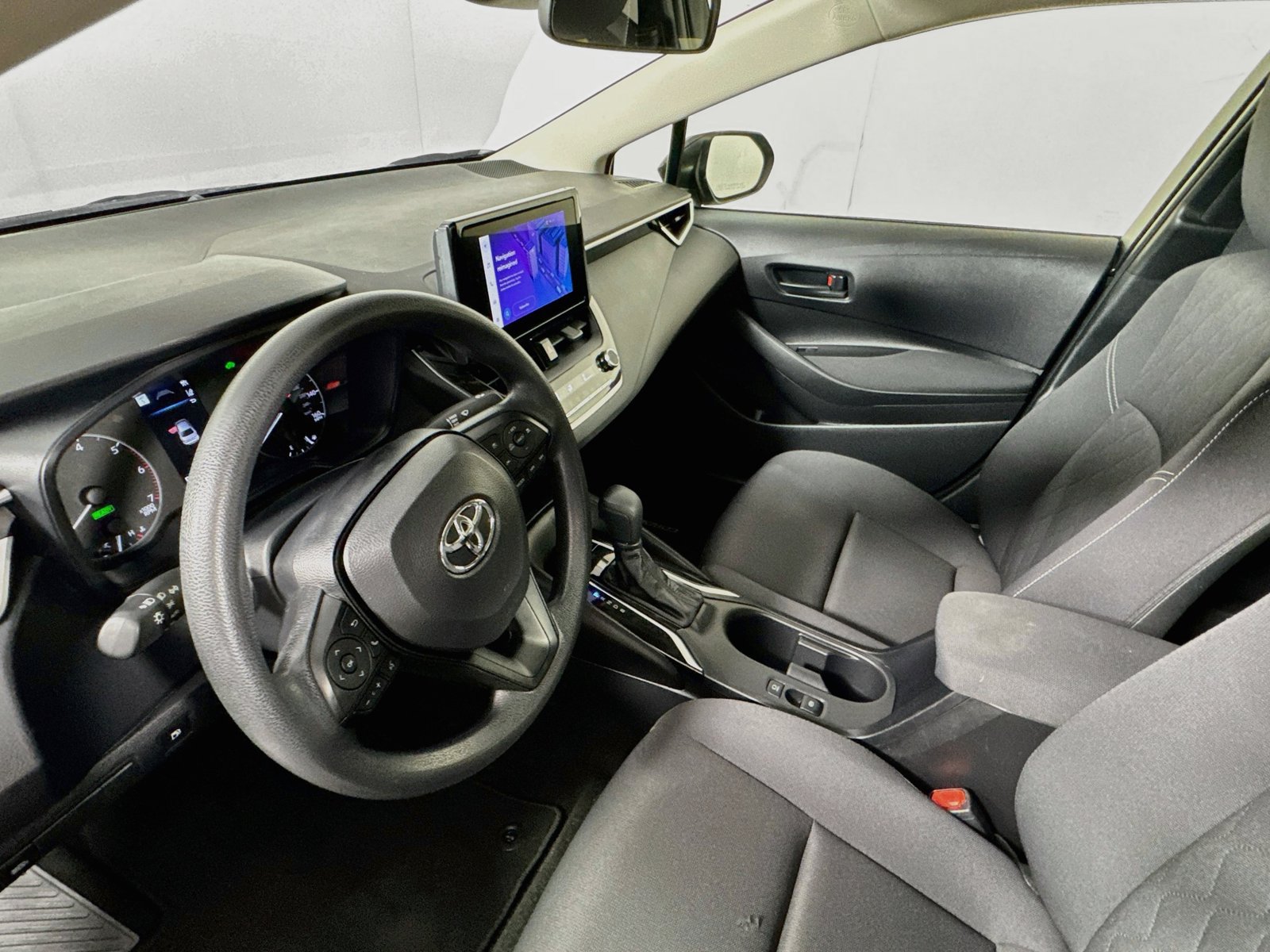 Certified 2025 Toyota Corolla LE FWD image 8