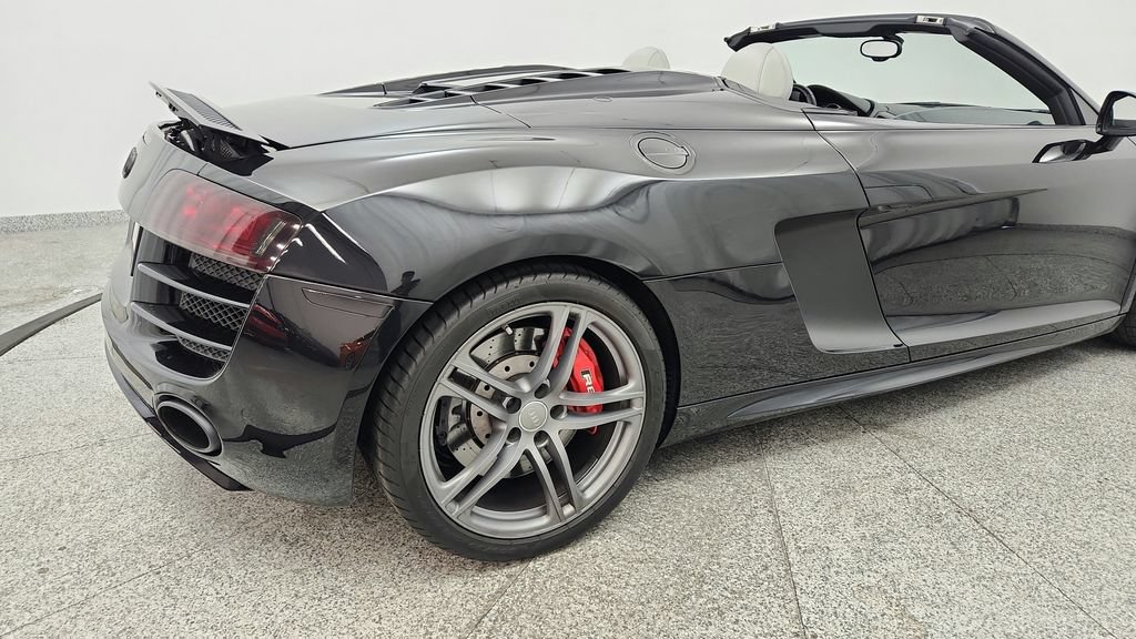 Used 2011 Audi R8 V10 w/ Enhanced Leather Pkg AWD/4WD image 49