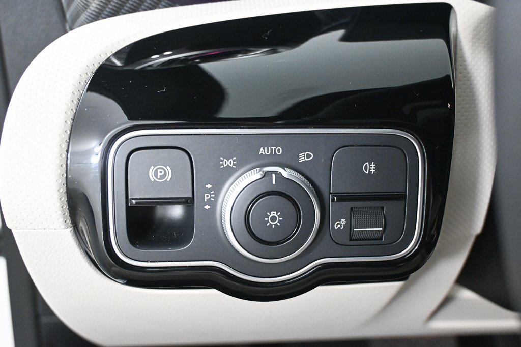 Used 2025 Mercedes-Benz CLA 250 CLA 250 image 9