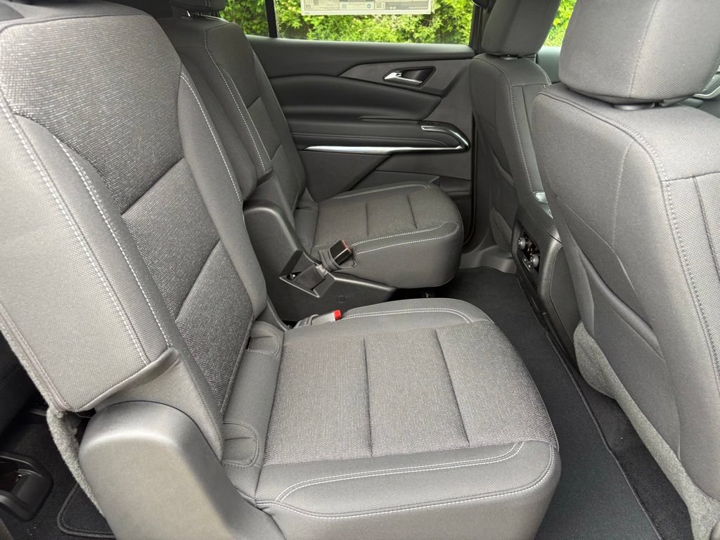 New 2026 Chevrolet Traverse LT w/ LPO, Floor Liner Package FWD image 35