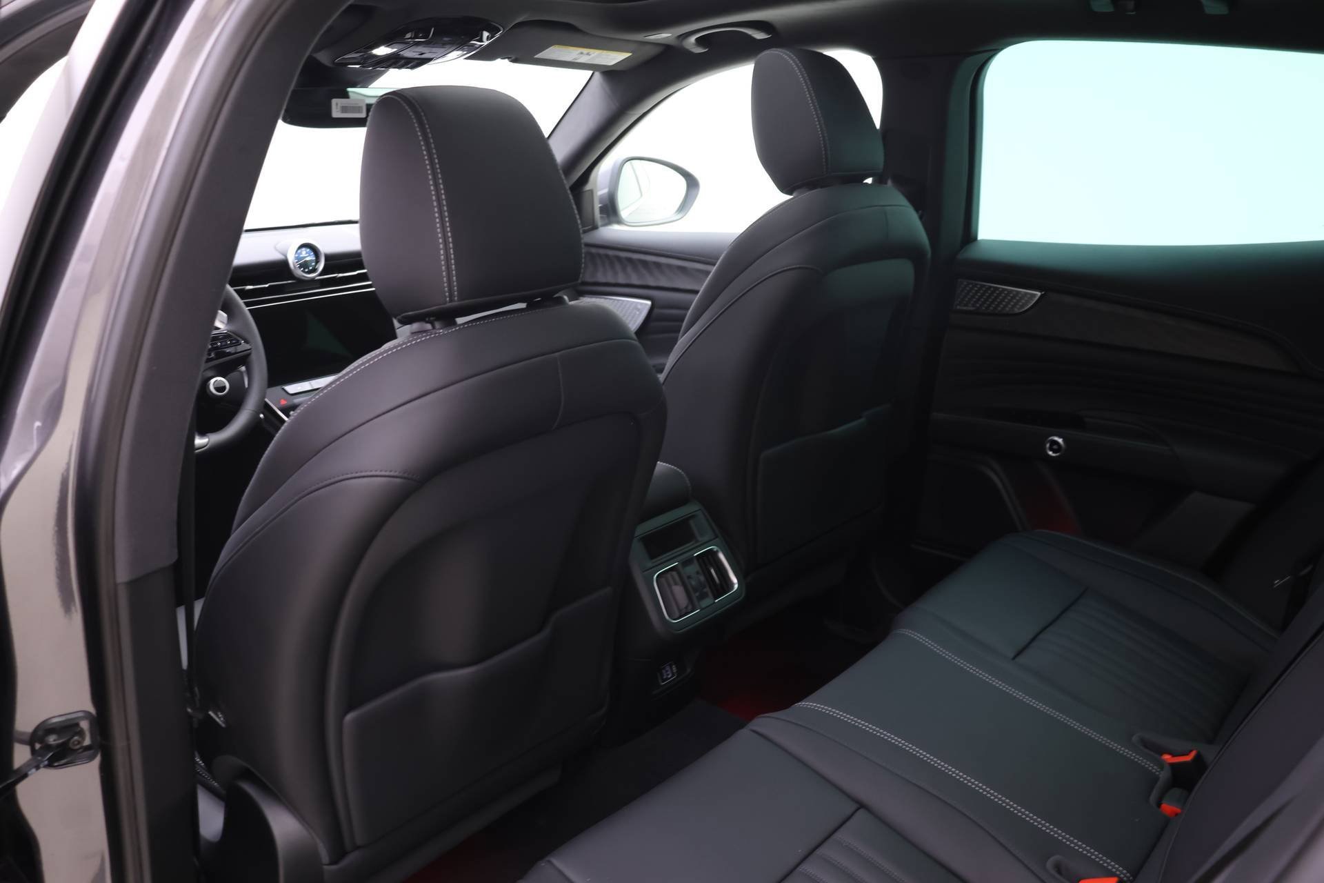 New 2025 Maserati Grecale GT image 12