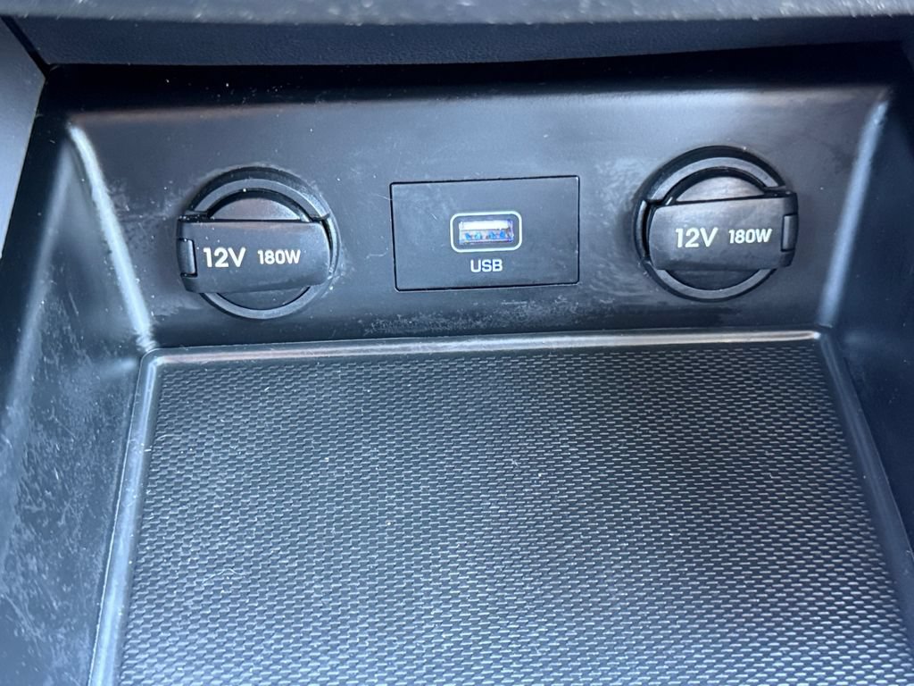 Used 2022 Hyundai Ioniq SE FWD image 17