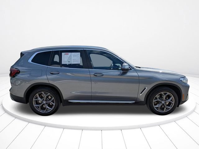 Used 2024 BMW X3 xDrive30i w/ Premium Package w/ZPA AWD/4WD image 3