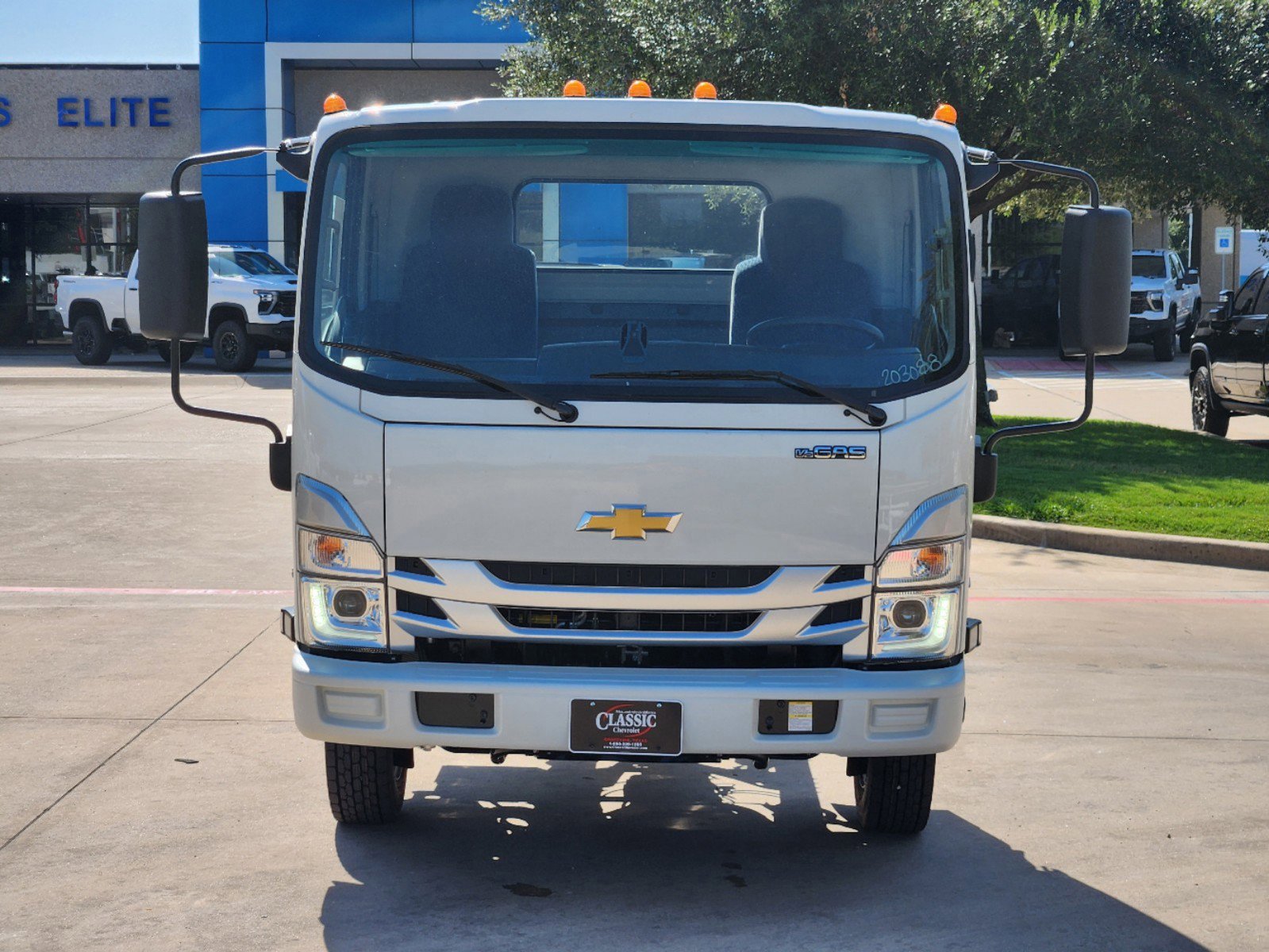 New 2025 Chevrolet Low Cab Forward image 8