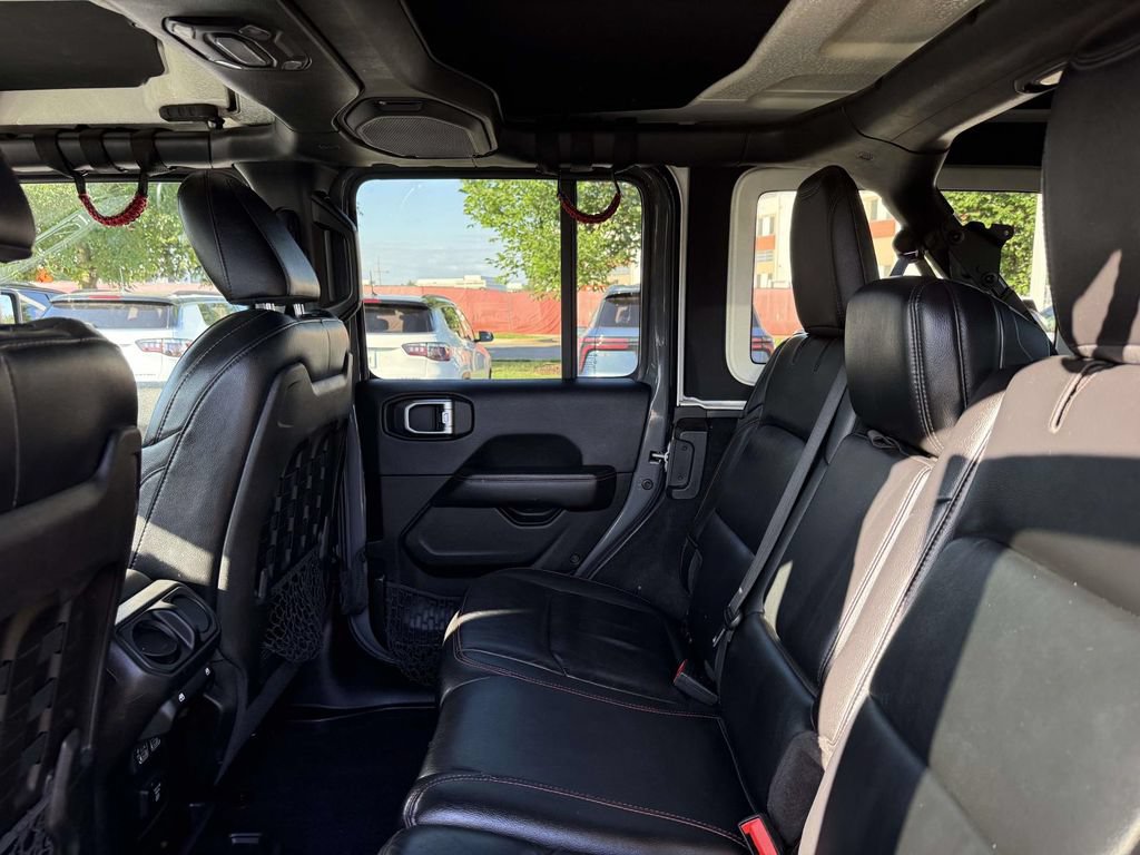 Certified 2019 Jeep Wrangler Unlimited Rubicon w/ Dual Top Group AWD/4WD image 17