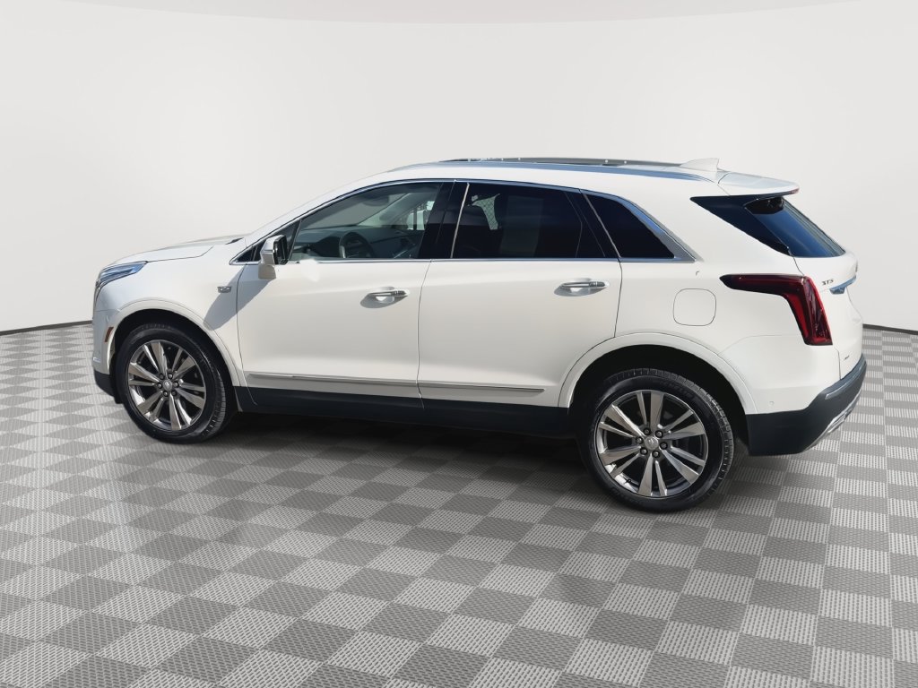 Used 2024 Cadillac XT5 Premium Luxury w/ Technology Package AWD/4WD image 6