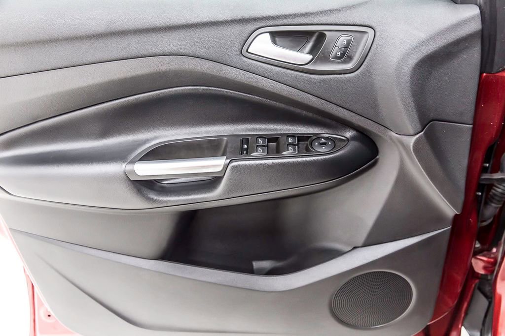 Used 2019 Ford Escape SE image 24