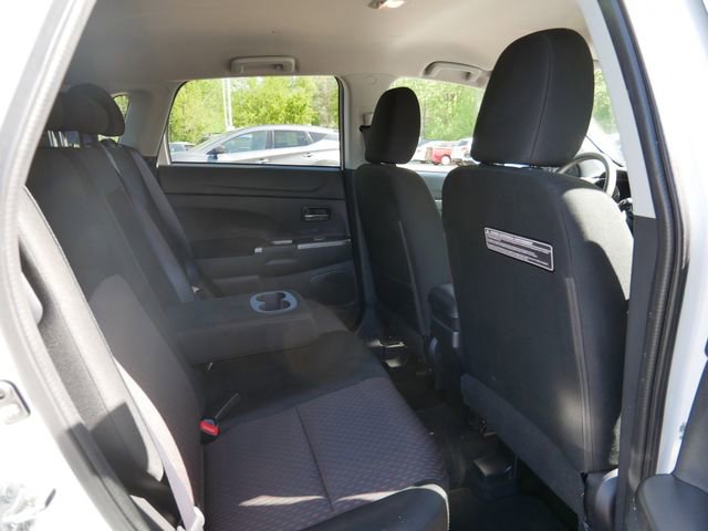 Used 2018 Mitsubishi Outlander Sport ES AWD/4WD image 9