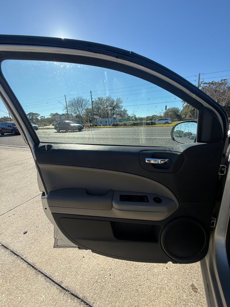 Used 2012 Dodge Caliber SXT image 8