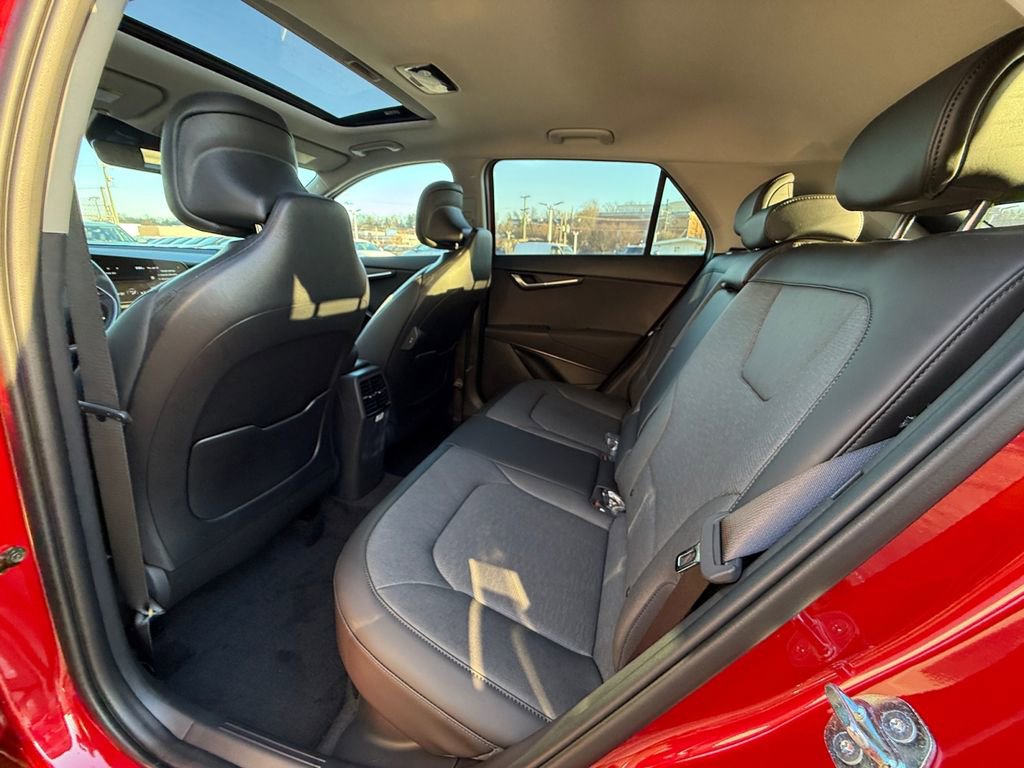 New 2025 Kia Niro SX Touring image 25