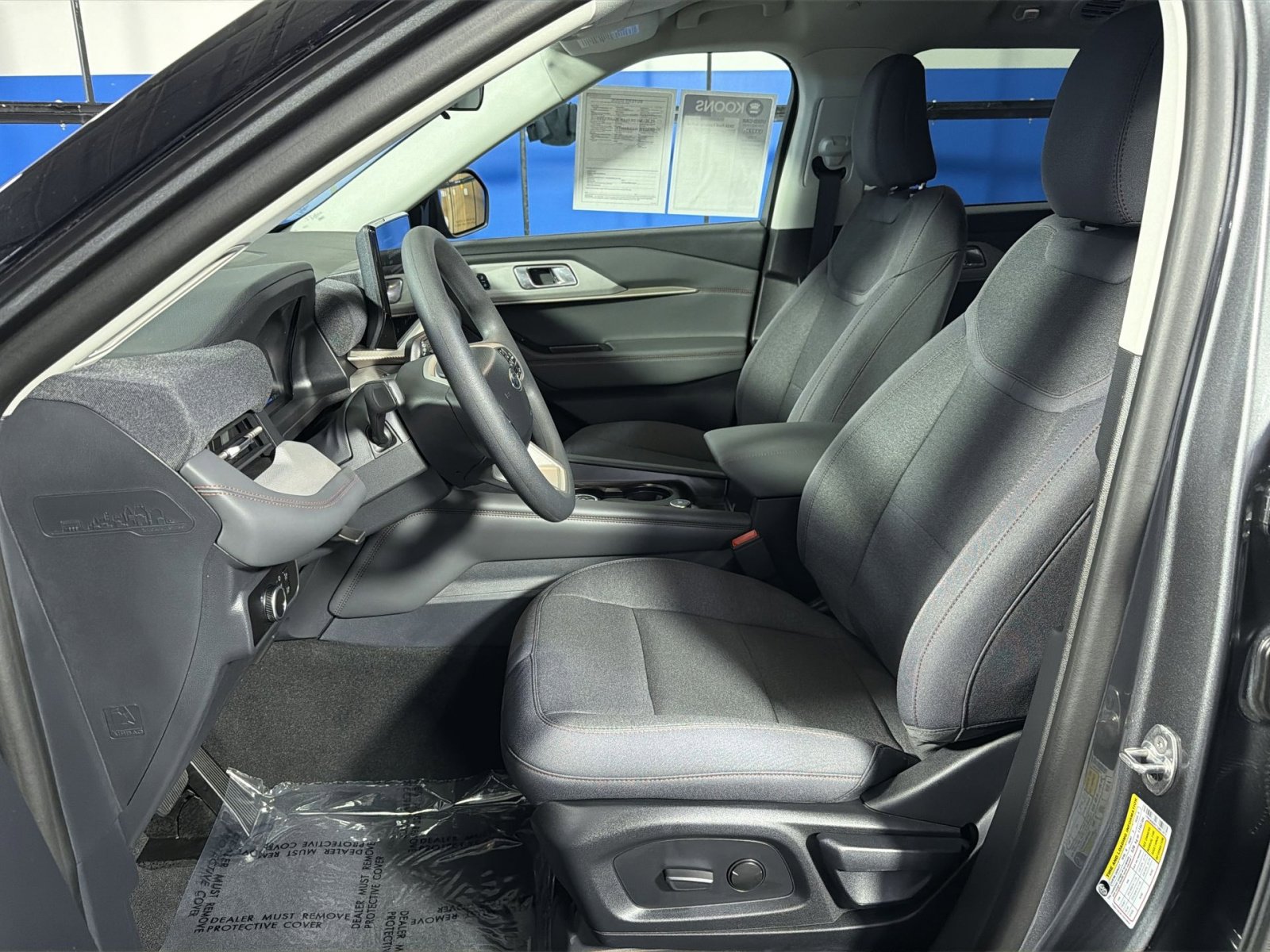 Used 2026 Ford Explorer Active AWD/4WD image 27