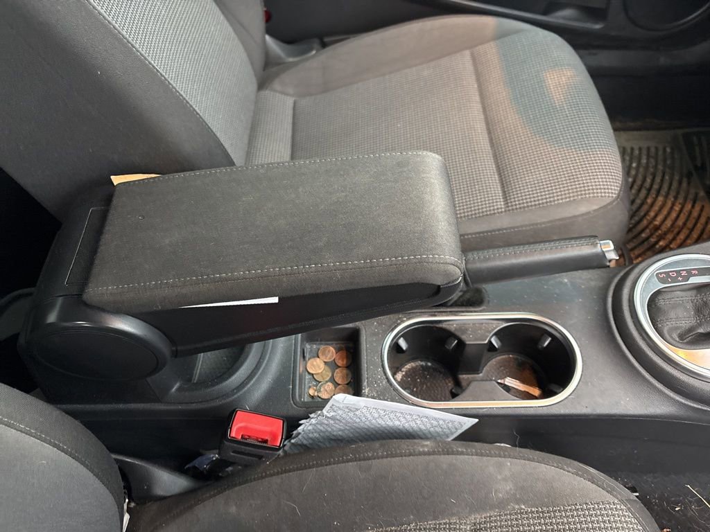 Used 2018 Volkswagen Beetle 2.0T S image 24