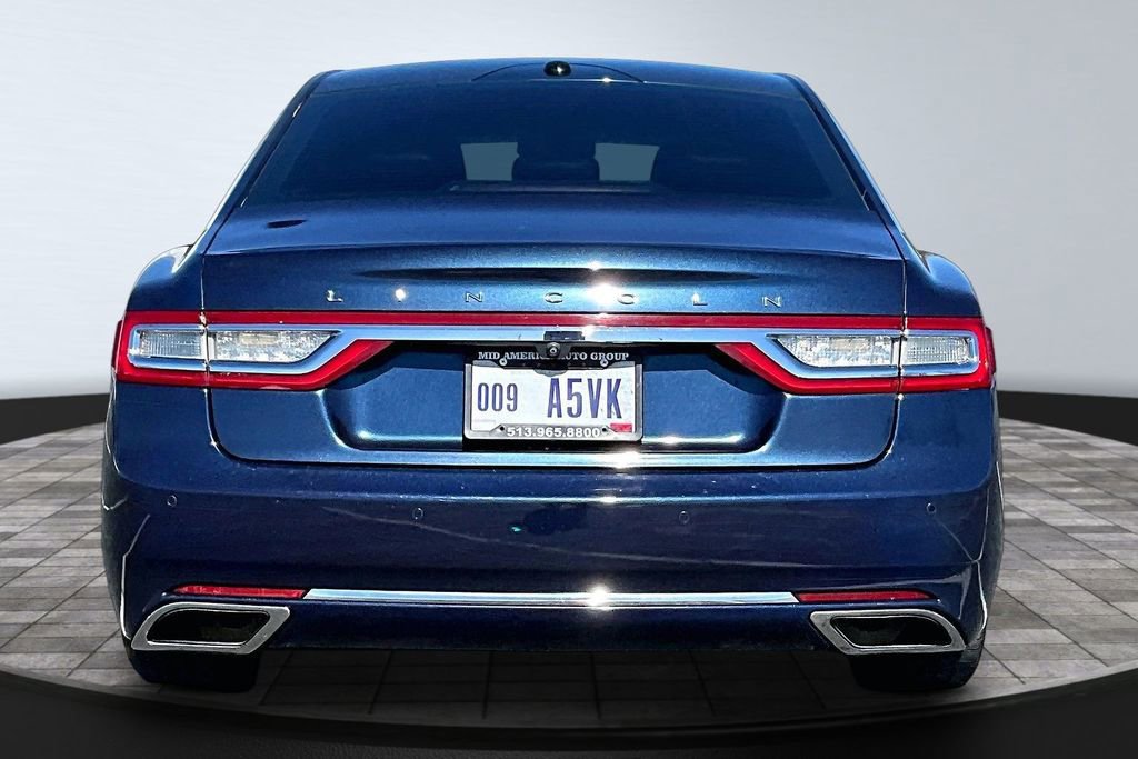 Used 2017 Lincoln Continental Select image 4