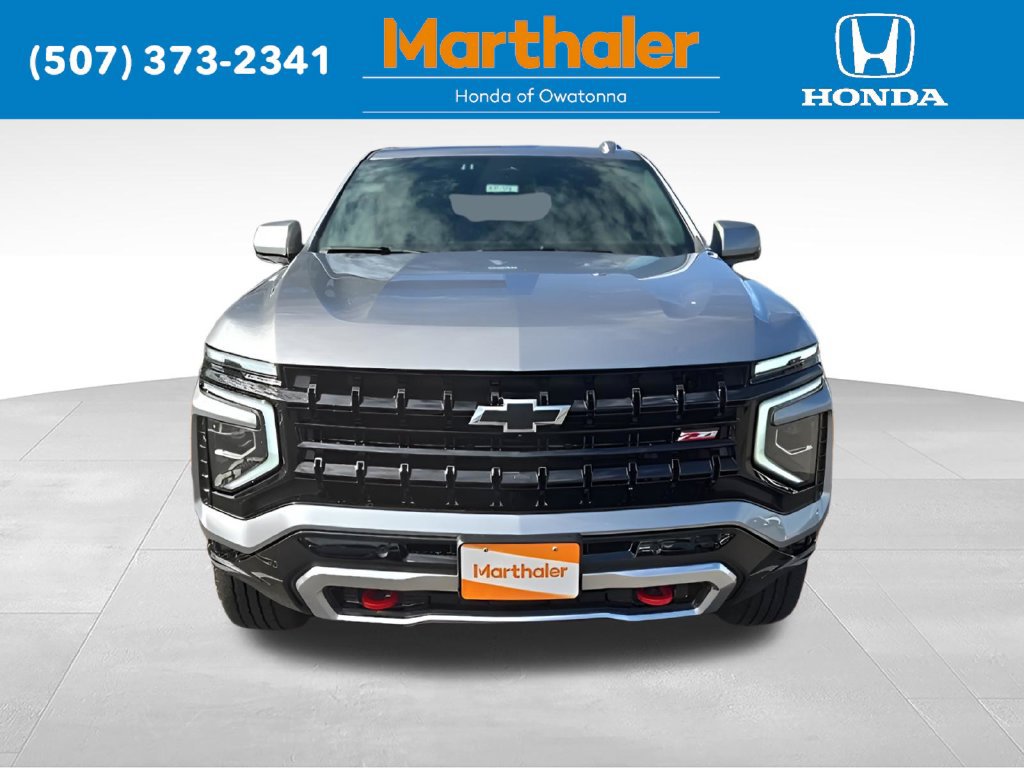 Used 2025 Chevrolet Suburban Z71 AWD/4WD image 8