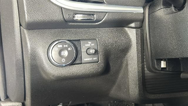 Used 2017 Chevrolet Traverse LT w/ Style and Technology Package AWD/4WD image 19