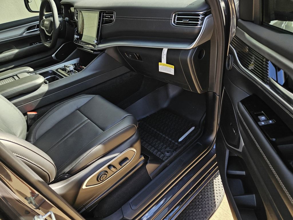 New 2026 Jeep Grand Wagoneer 4WD image 8