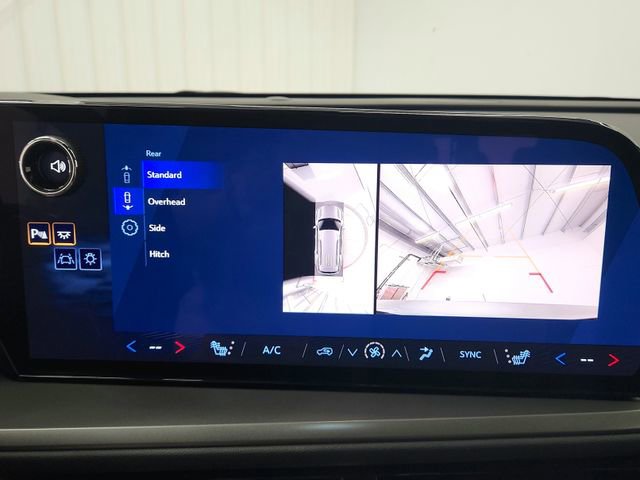 New 2026 Chevrolet Traverse LT w/ Driver Confidence Package FWD image 23