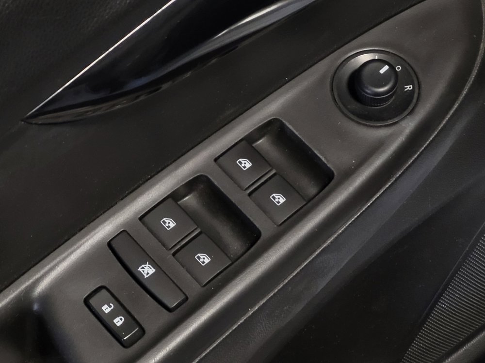 Used 2020 Chevrolet Spark LT image 27