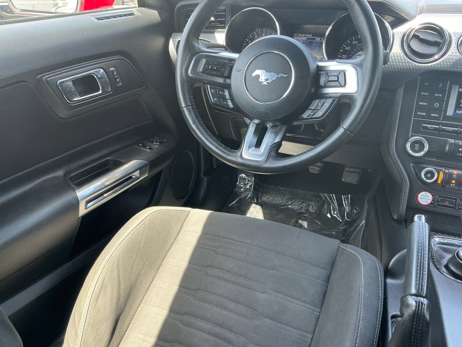 Used 2017 Ford Mustang GT w/ GT Performance Package RWD image 16