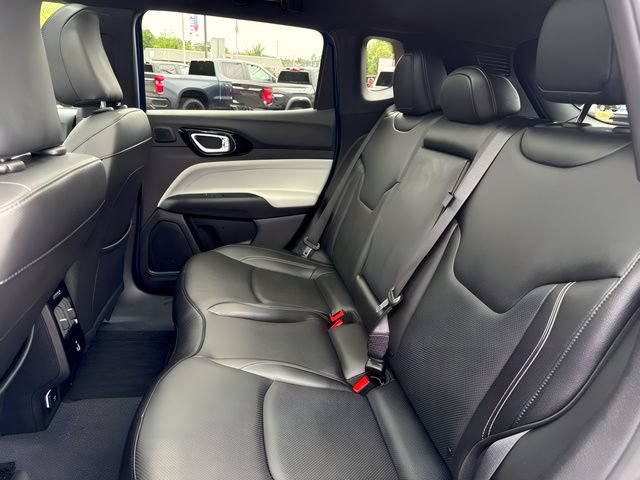 Used 2025 Jeep Compass Limited w/ Elite Group AWD/4WD image 21