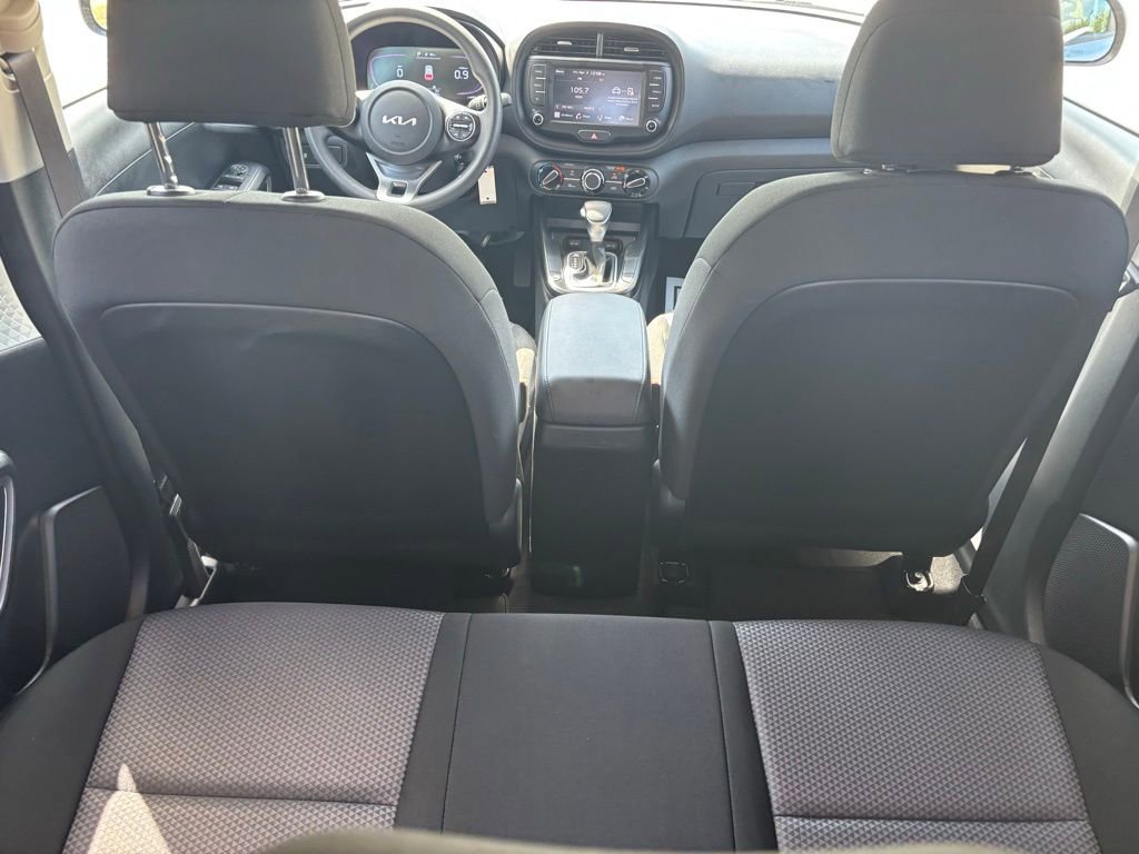 Used 2024 Kia Soul LX w/ Option Group 015 FWD image 12