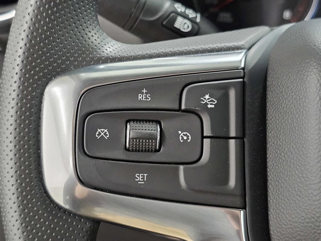 Used 2026 Chevrolet Blazer LT FWD image 32