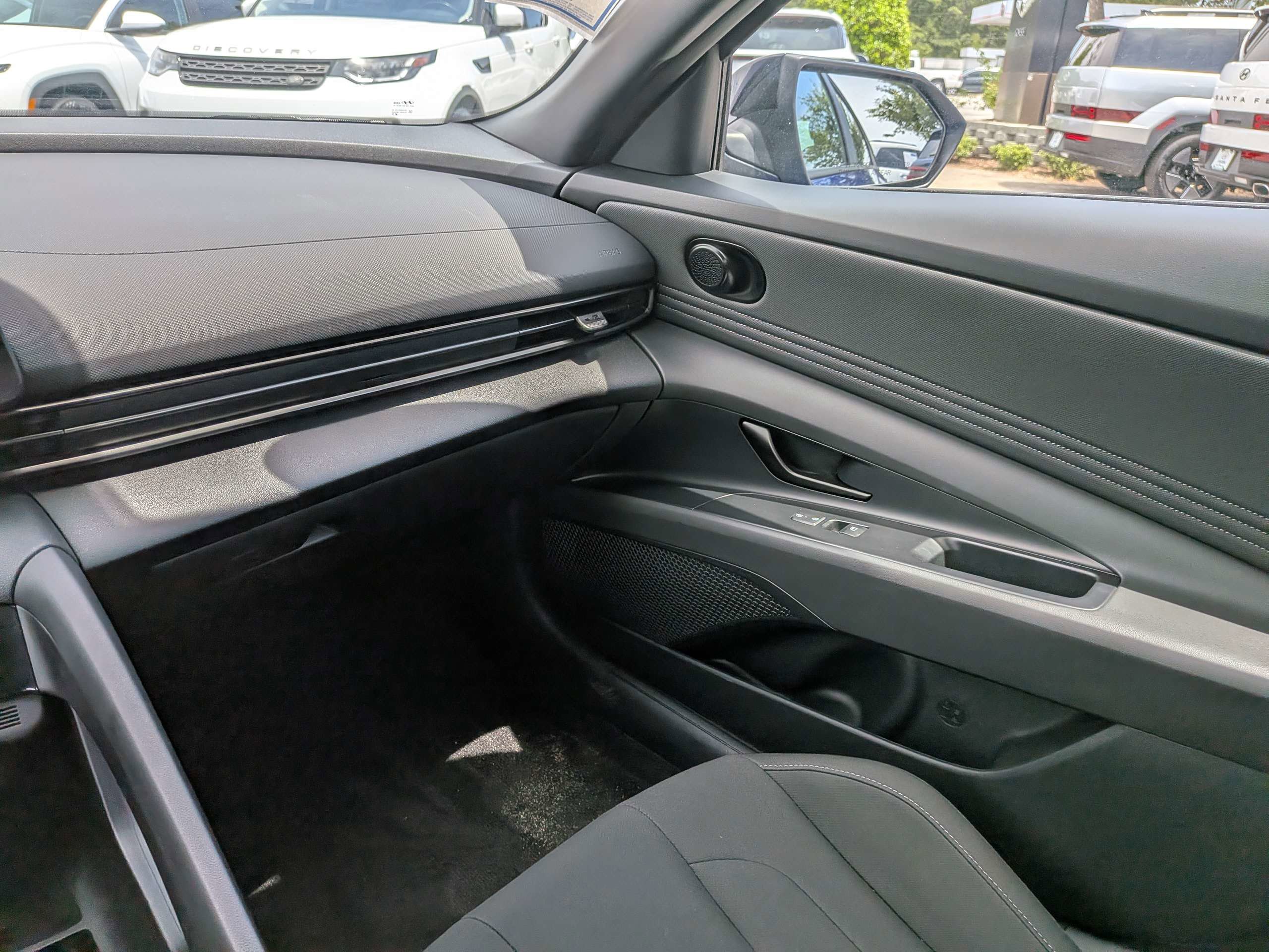 Certified 2025 Hyundai Elantra Sport FWD image 16