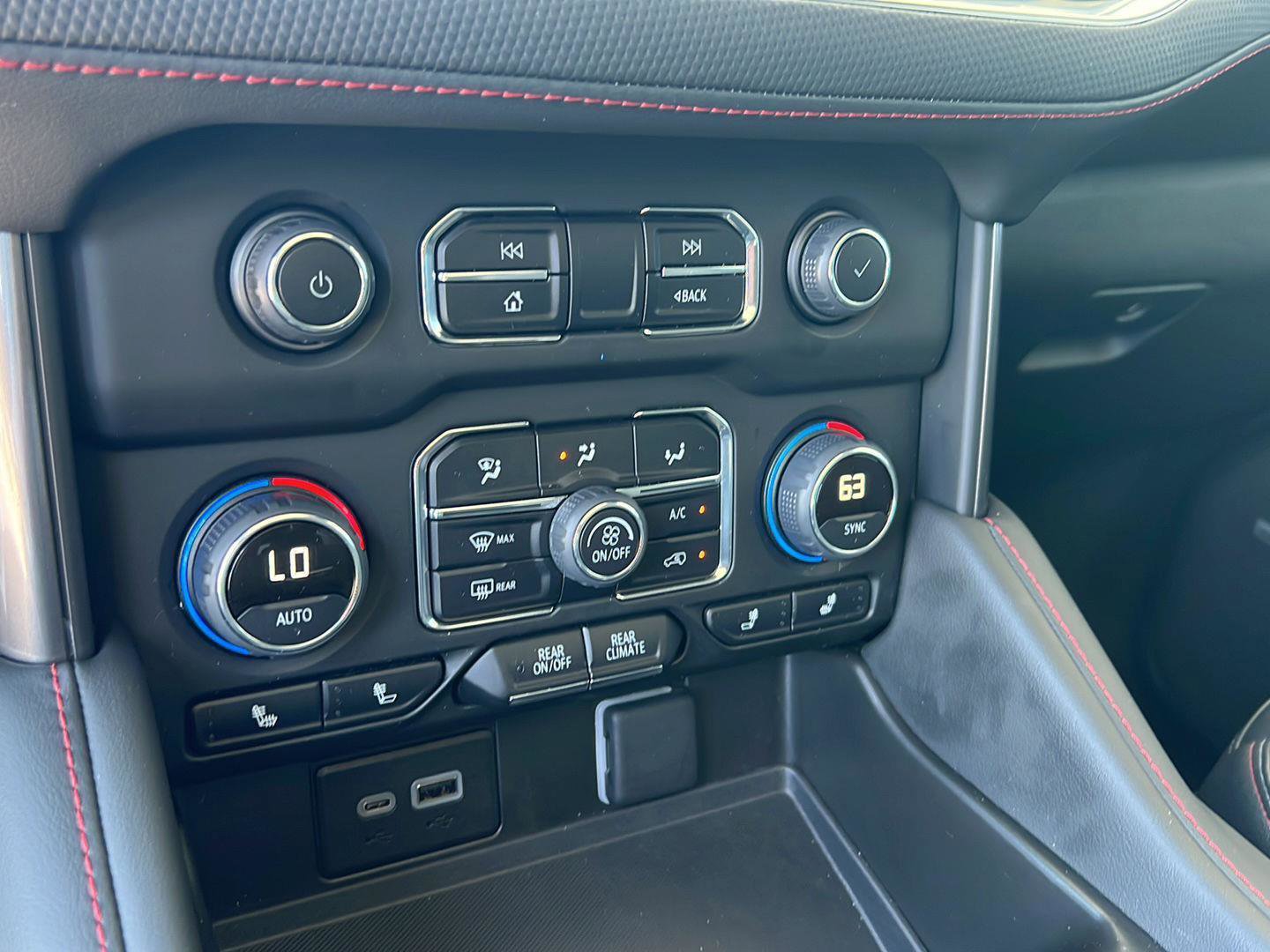 Used 2024 Chevrolet Tahoe RST w/ Luxury Package image 28