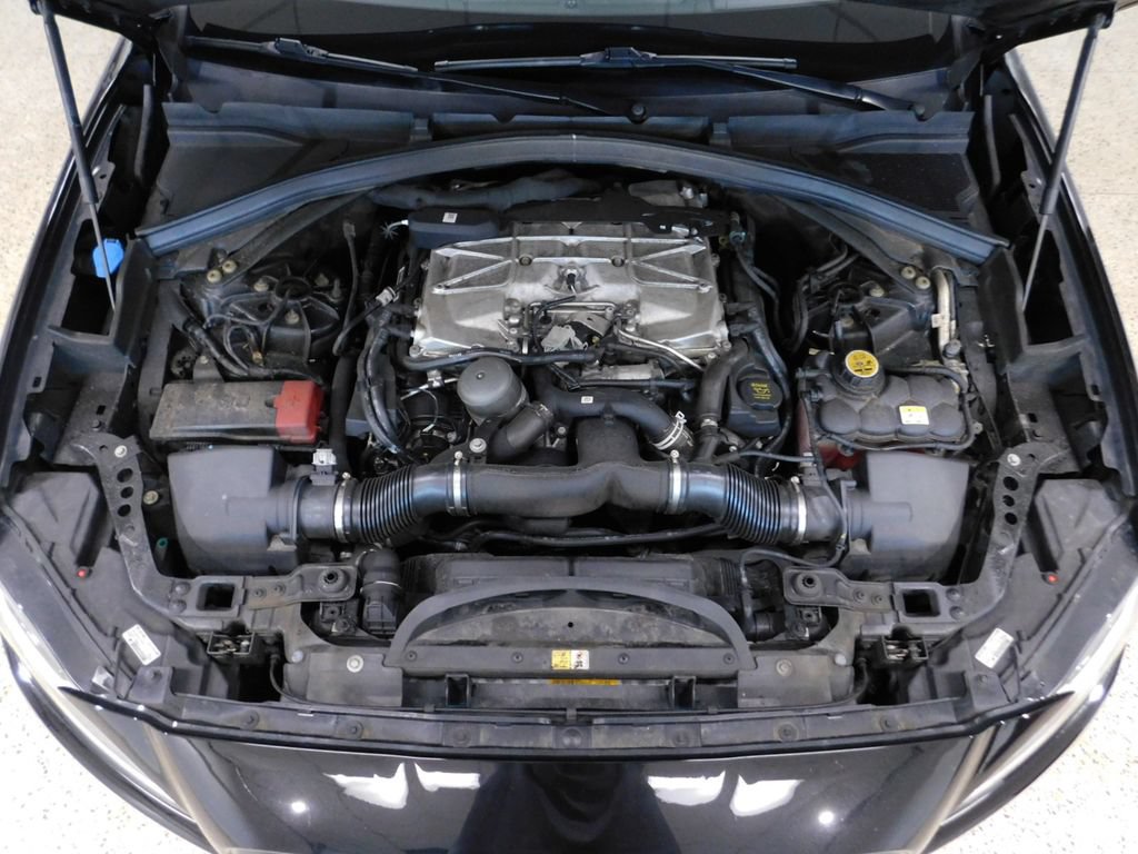 Used 2020 Jaguar F-PACE SVR AWD/4WD image 11