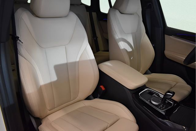 Used 2023 BMW X3 xDrive30i w/ Premium Package image 6