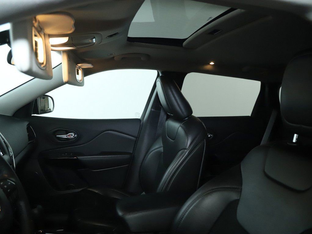 Used 2019 Jeep Cherokee Latitude Plus image 20