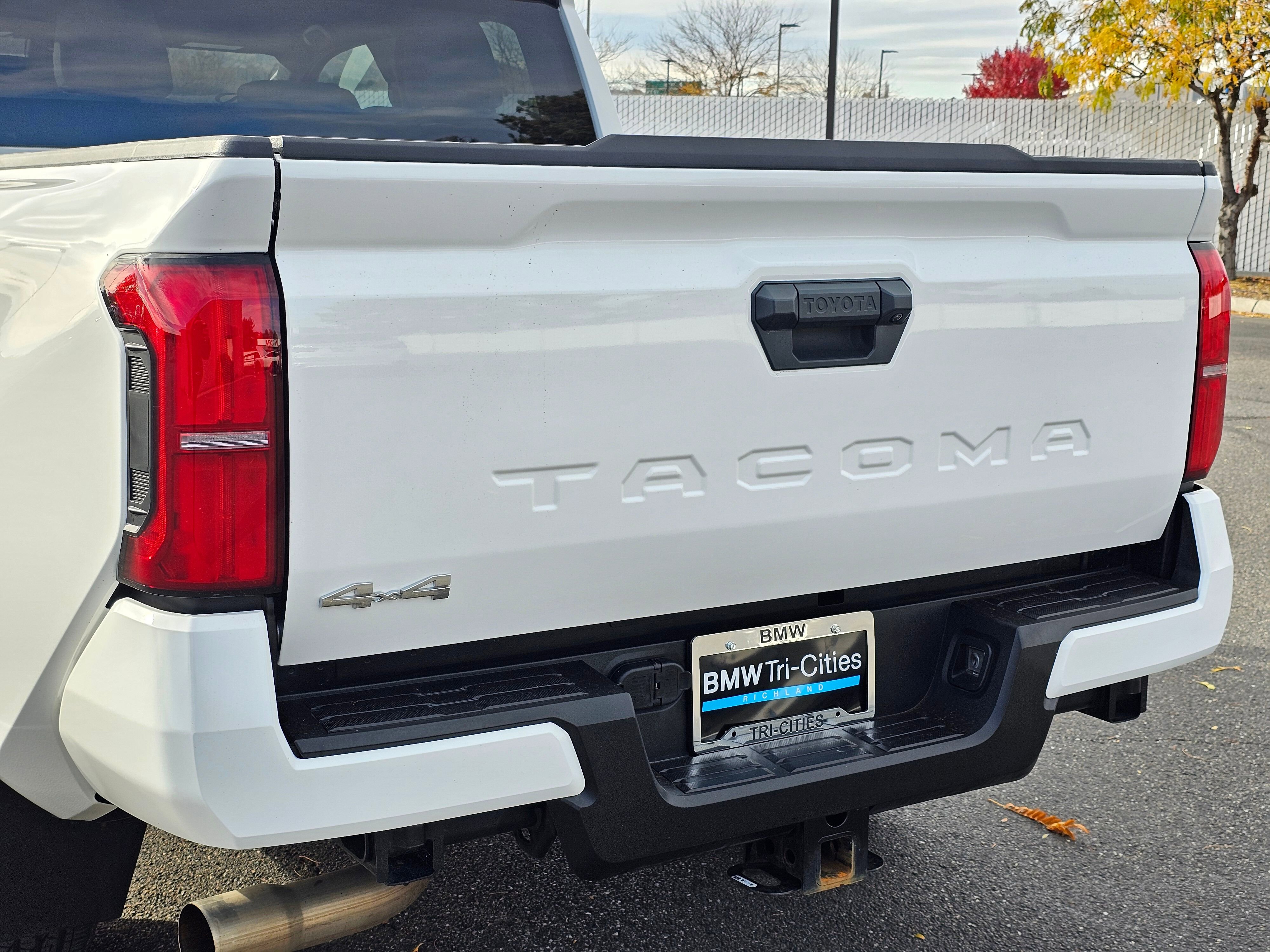 Used 2024 Toyota Tacoma SR5 image 7