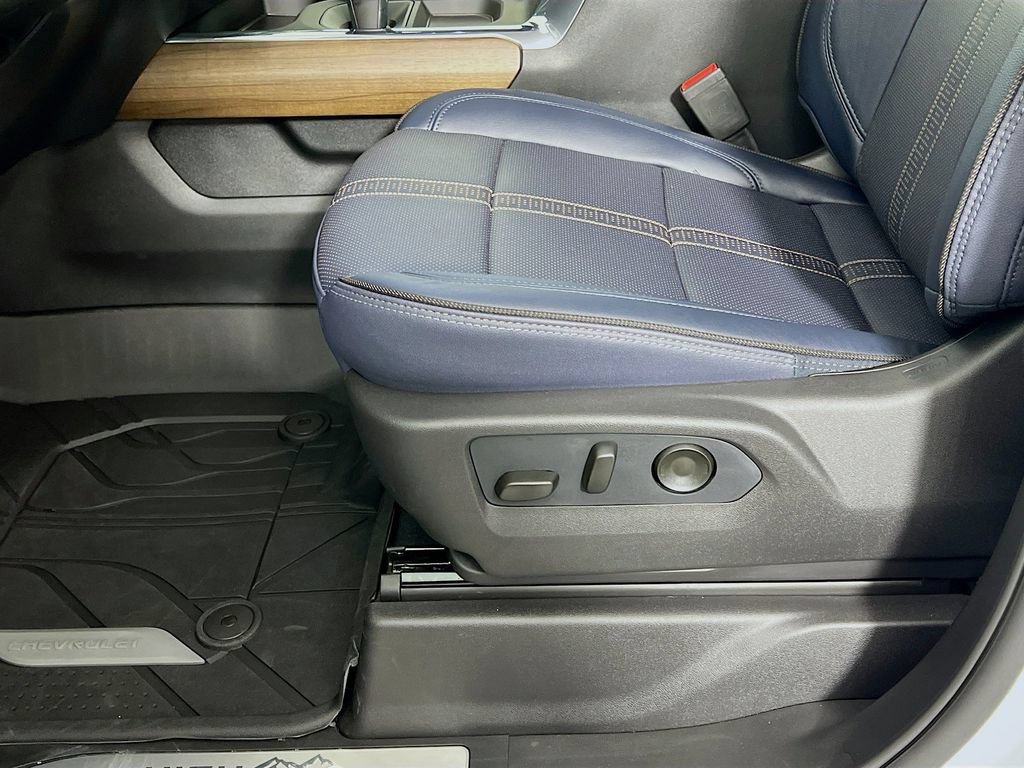 New 2026 Chevrolet Silverado 1500 High Country AWD/4WD image 20