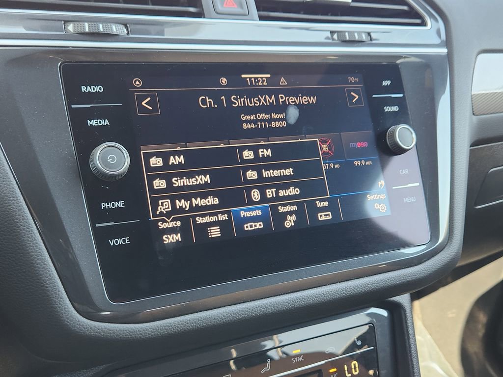 Used 2024 Volkswagen Tiguan SE image 11