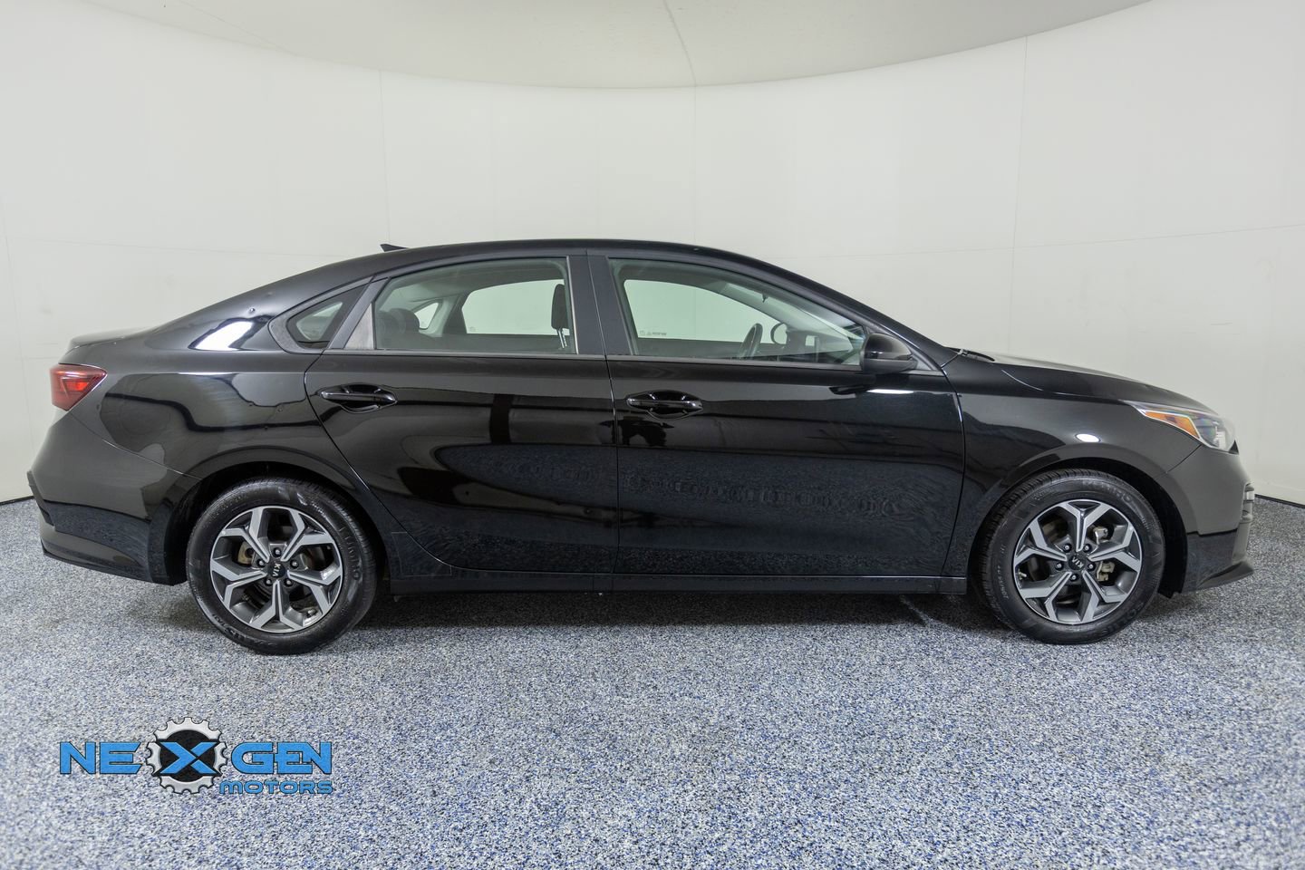 Used 2020 Kia Forte LXS FWD image 8