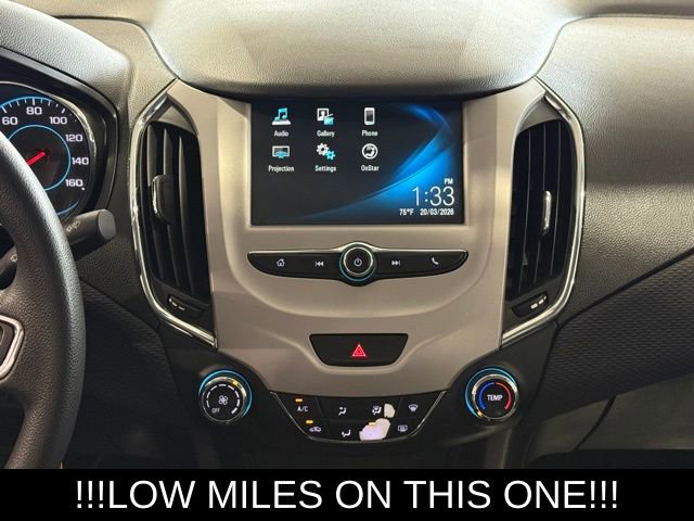 Used 2017 Chevrolet Cruze LS image 17