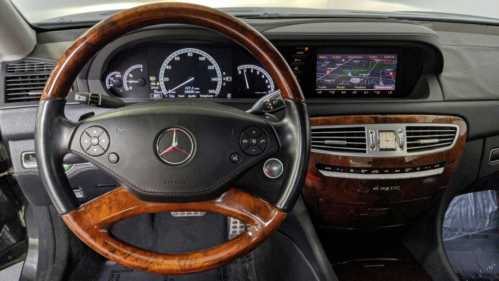 Used 2011 Mercedes-Benz CL 550 4MATIC image 25