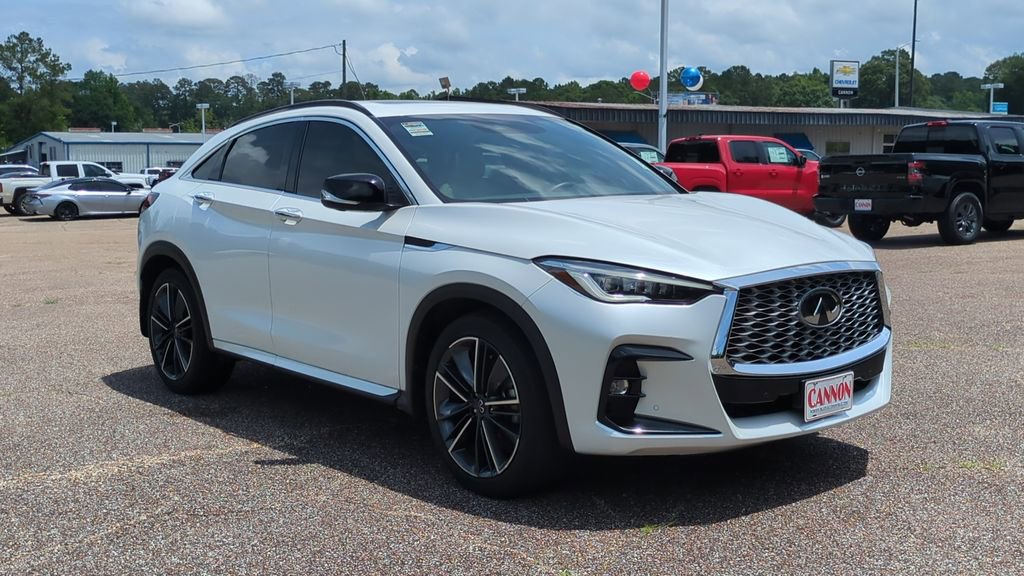Used 2025 INFINITI QX55 Essential AWD/4WD image 3