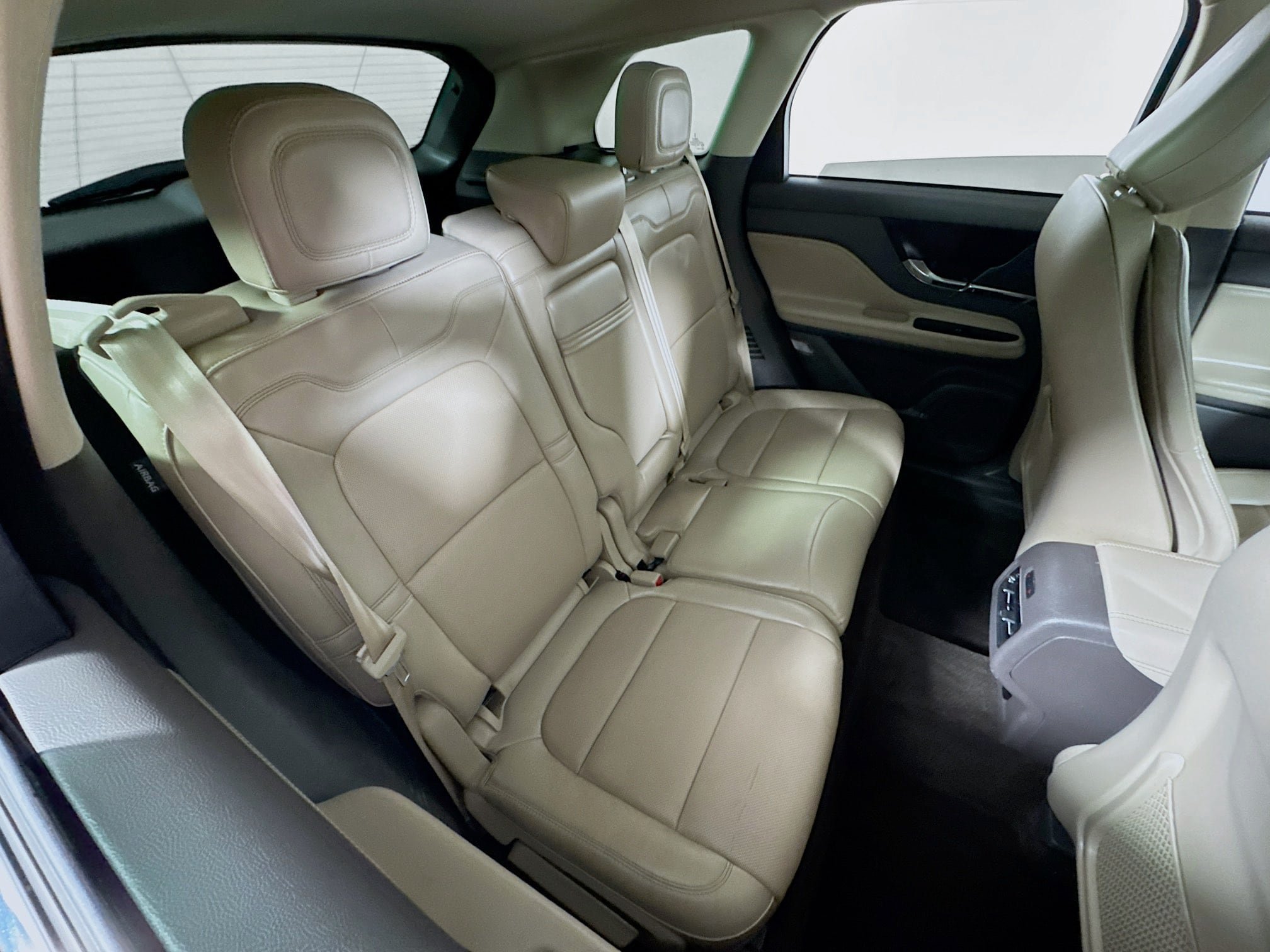 Used 2022 Lincoln Corsair AWD w/ Premium Package image 27