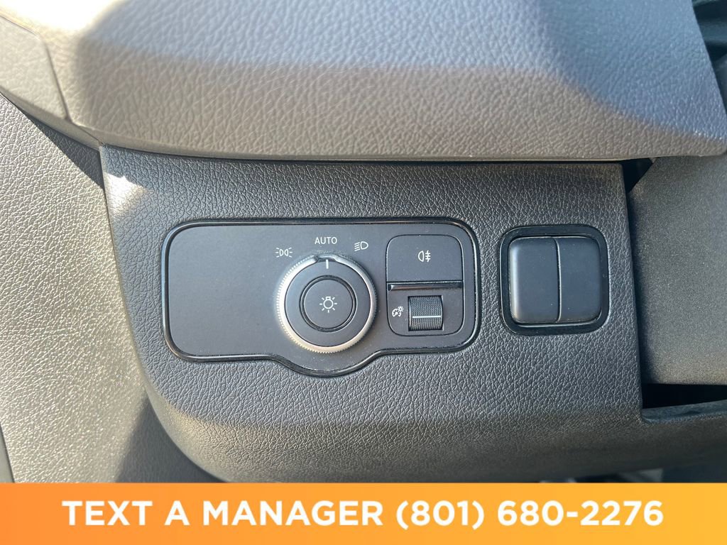 Used 2025 Mercedes-Benz Sprinter 2500 image 14