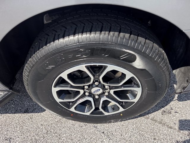 Used 2024 Ford Expedition Max XLT RWD image 11