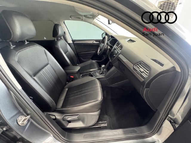 Used 2023 Volkswagen Tiguan SE FWD image 25