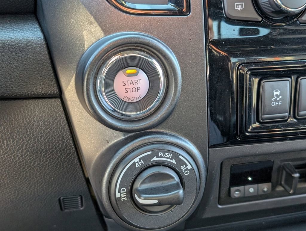 Used 2024 Nissan Titan PRO-4X w/ Pro-4x Convenience Package image 23