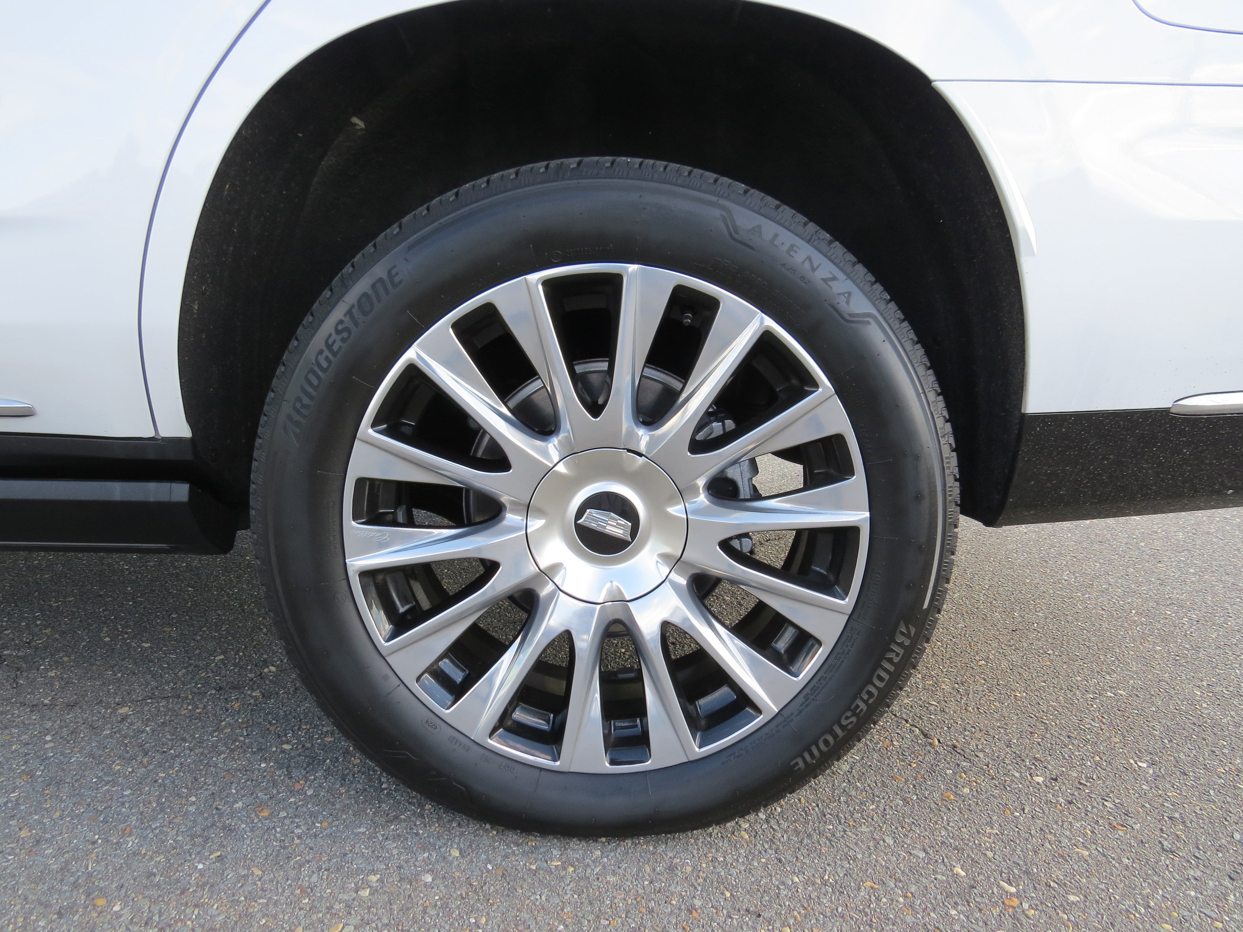 Certified 2025 Cadillac Escalade Premium Luxury Platinum image 12