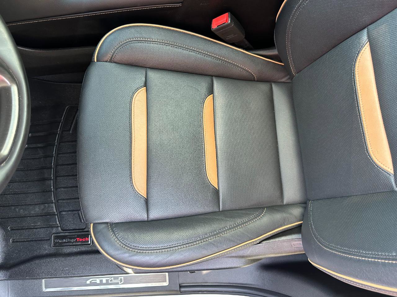 Used 2023 GMC Yukon XL AT4 image 13